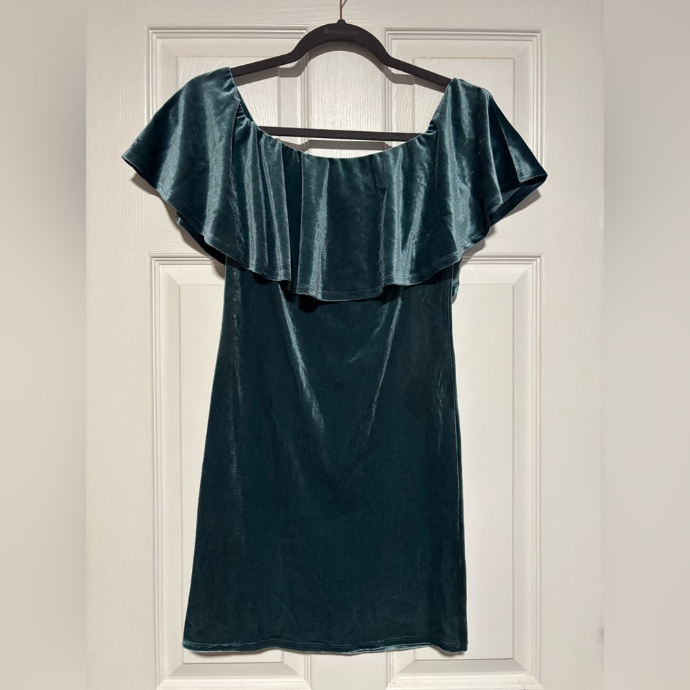 Forever 21 Teal Off-Shoulder Velvet Mini Dress